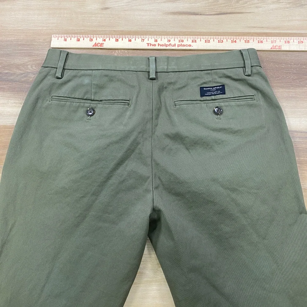 Banana Republic Olive Green Chinos